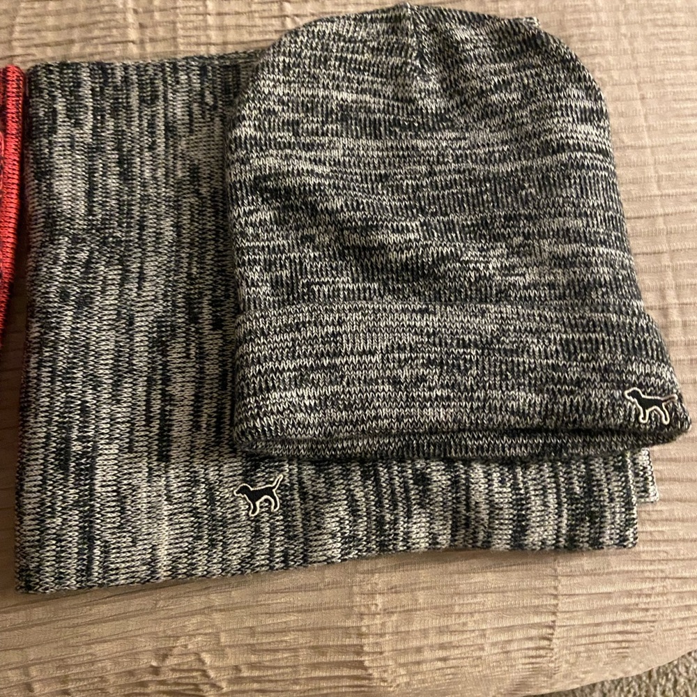 Victoria's Secret Black and Gray Knit Beanie and Scarf Set